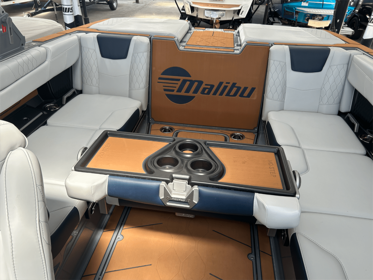 2024 Malibu M220 – Low Hours!