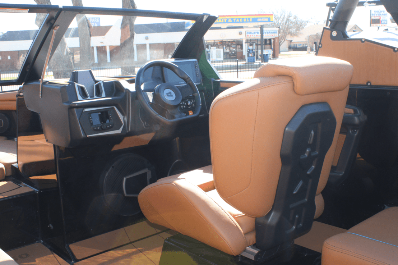2025 Axis T250