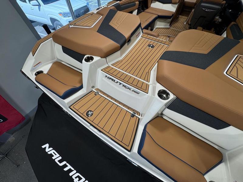 New 2024 Nautique G21