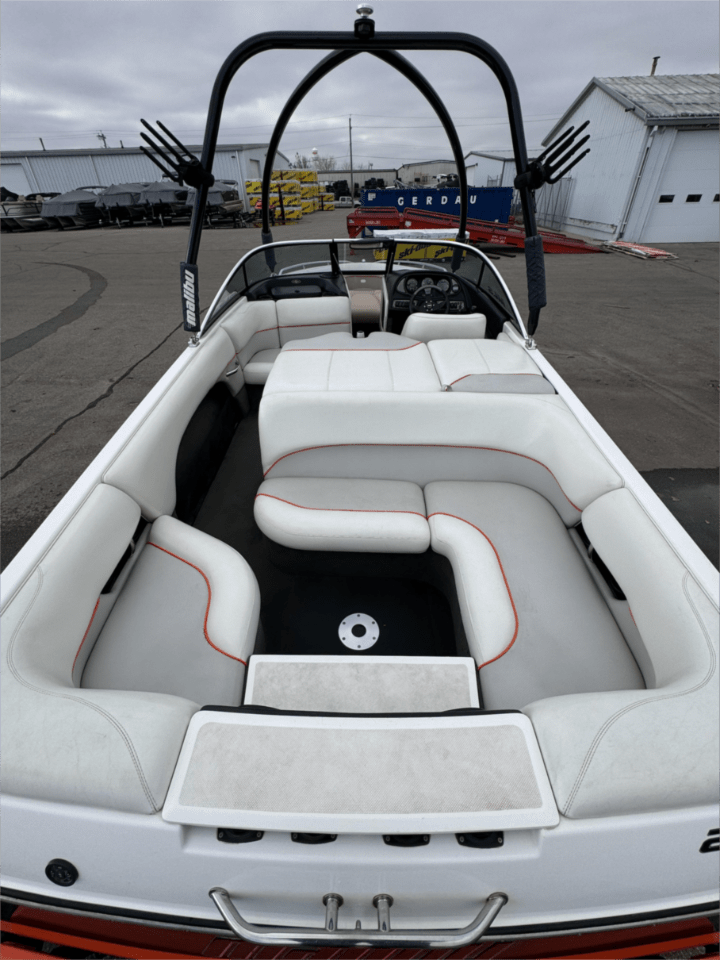 2003 Malibu 21XTI