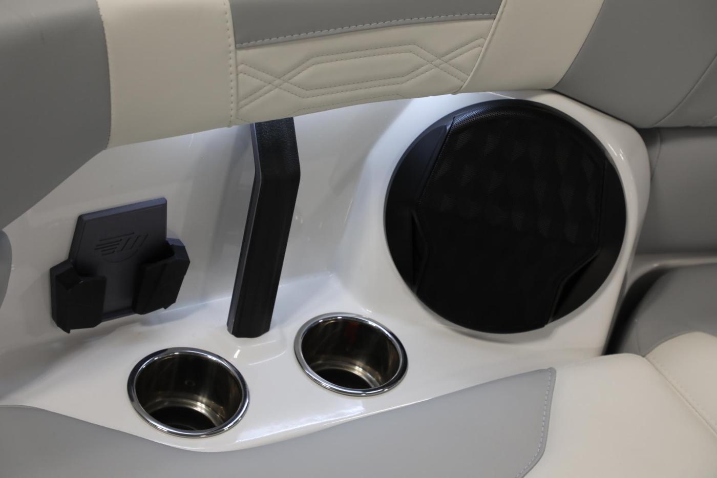 2024 Malibu 26 LSV