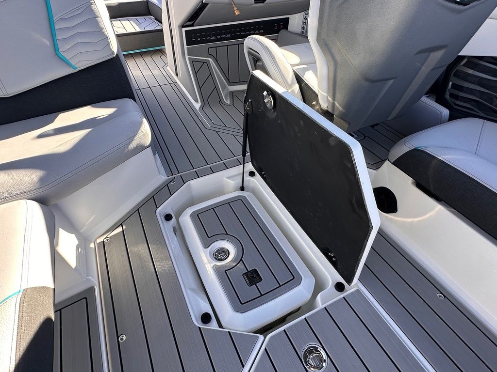 2025 Nautique Super Air Nautique G23