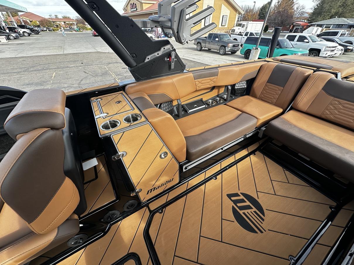 2024 Malibu 25 LSV