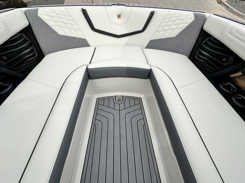 2024 Nautique G25