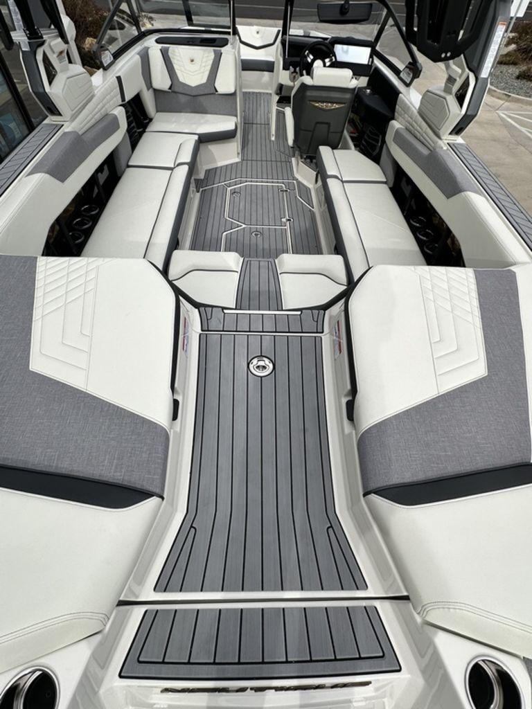 2024 Nautique G25