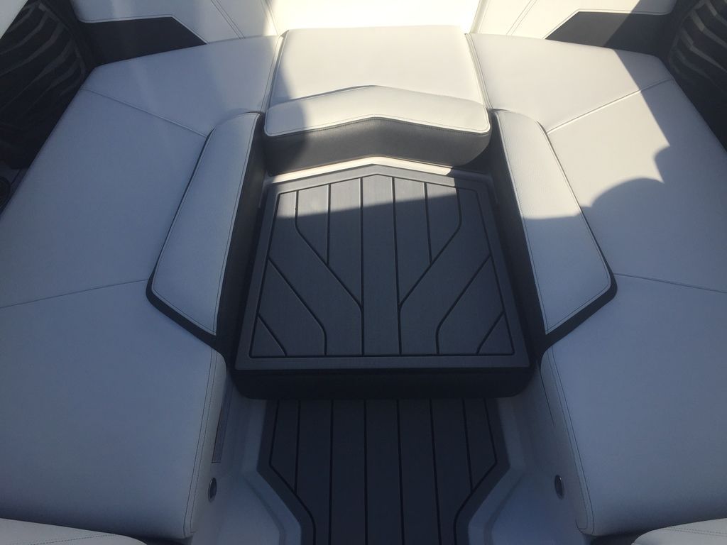 2025 Nautique Super Air Nautique G23