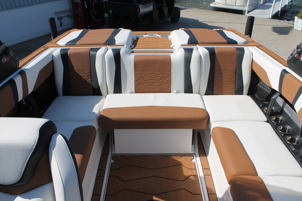 2025 malibu boats 22-MXZ