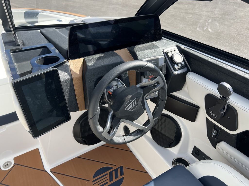 2025 Malibu Boats 22 LSV