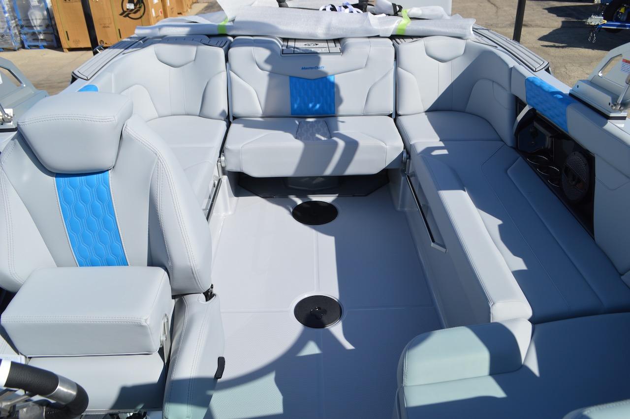 2024 MasterCraft XT22