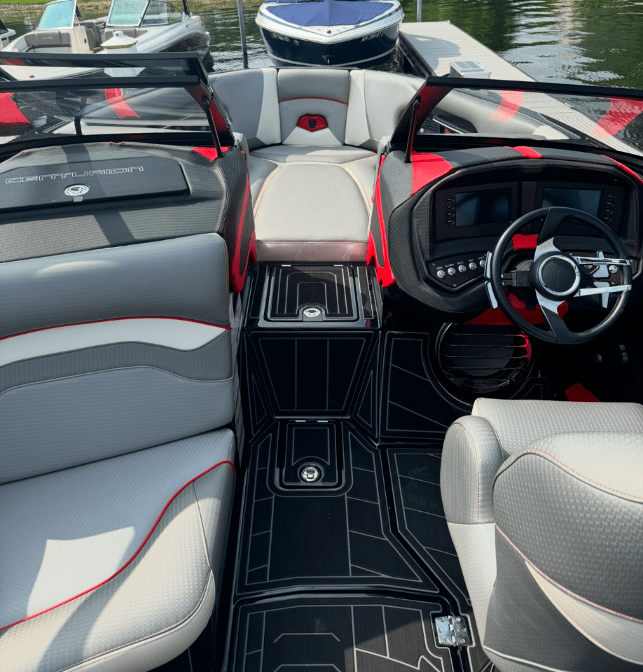 2021 Centurion Ri257 – LOADED w/ added Stern Thruster!