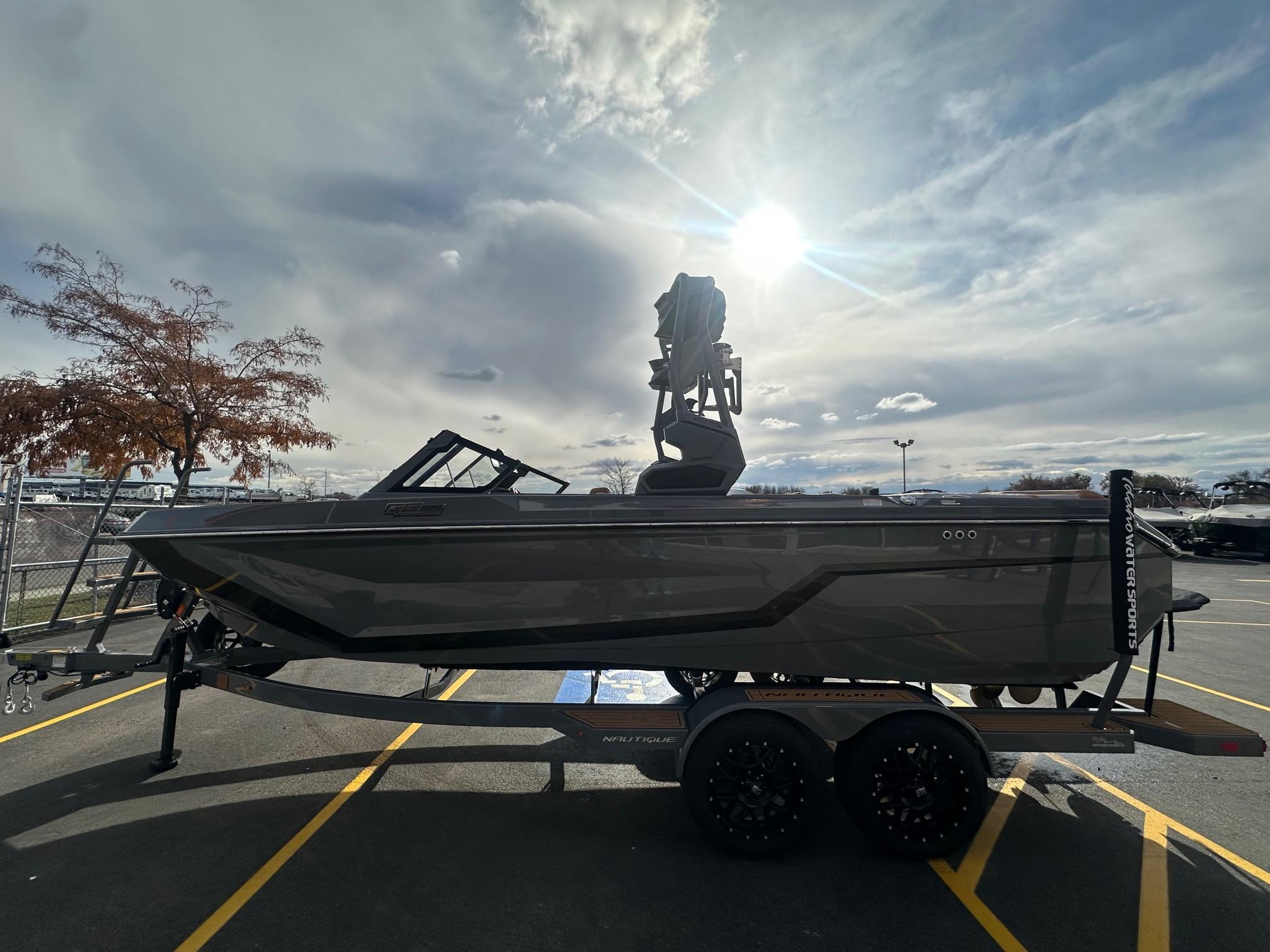 boat.Title