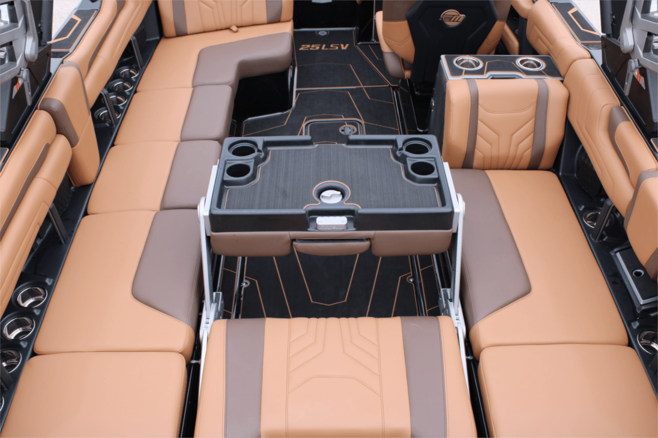 2025 Malibu 25 LSV