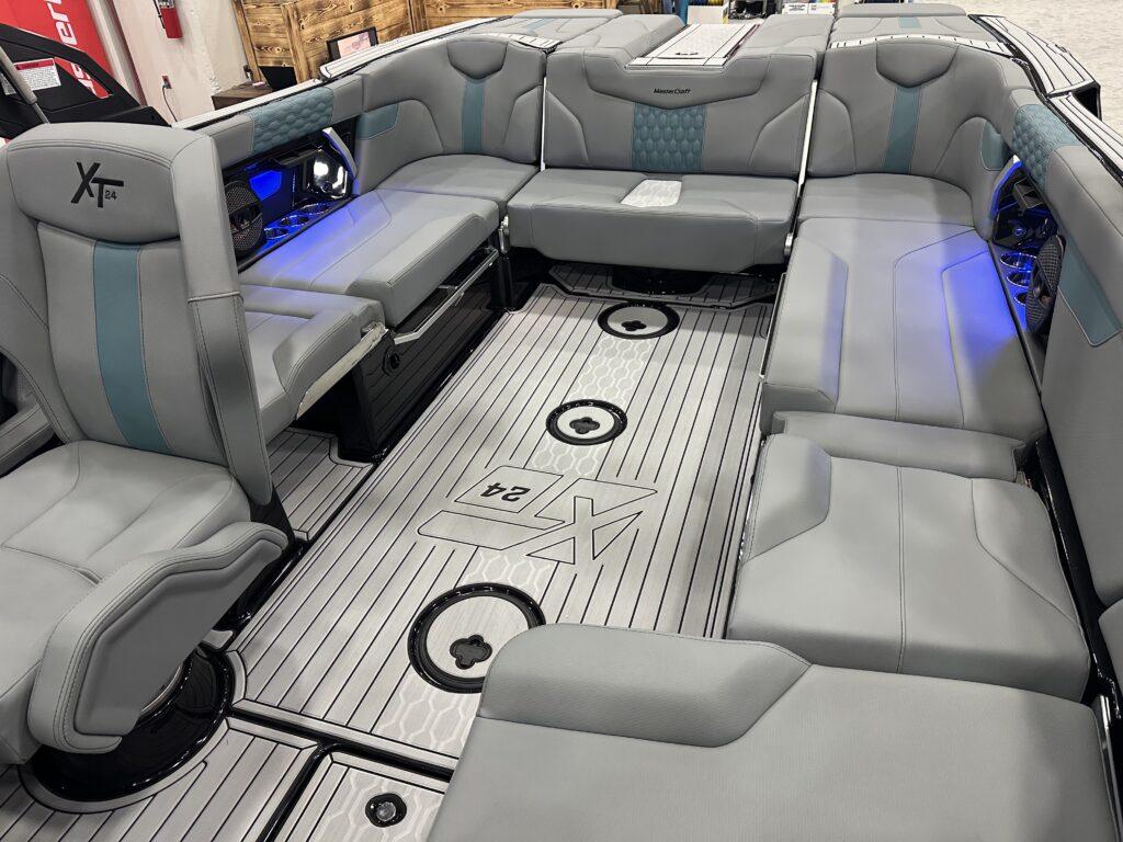 2025 MasterCraft XT24