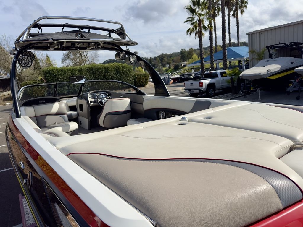 2006 Malibu Boats 247 LSV