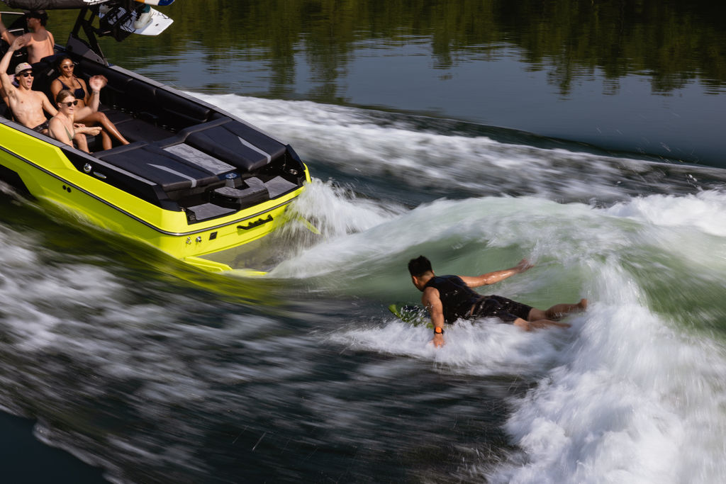 2025 Axis Wake Research A245