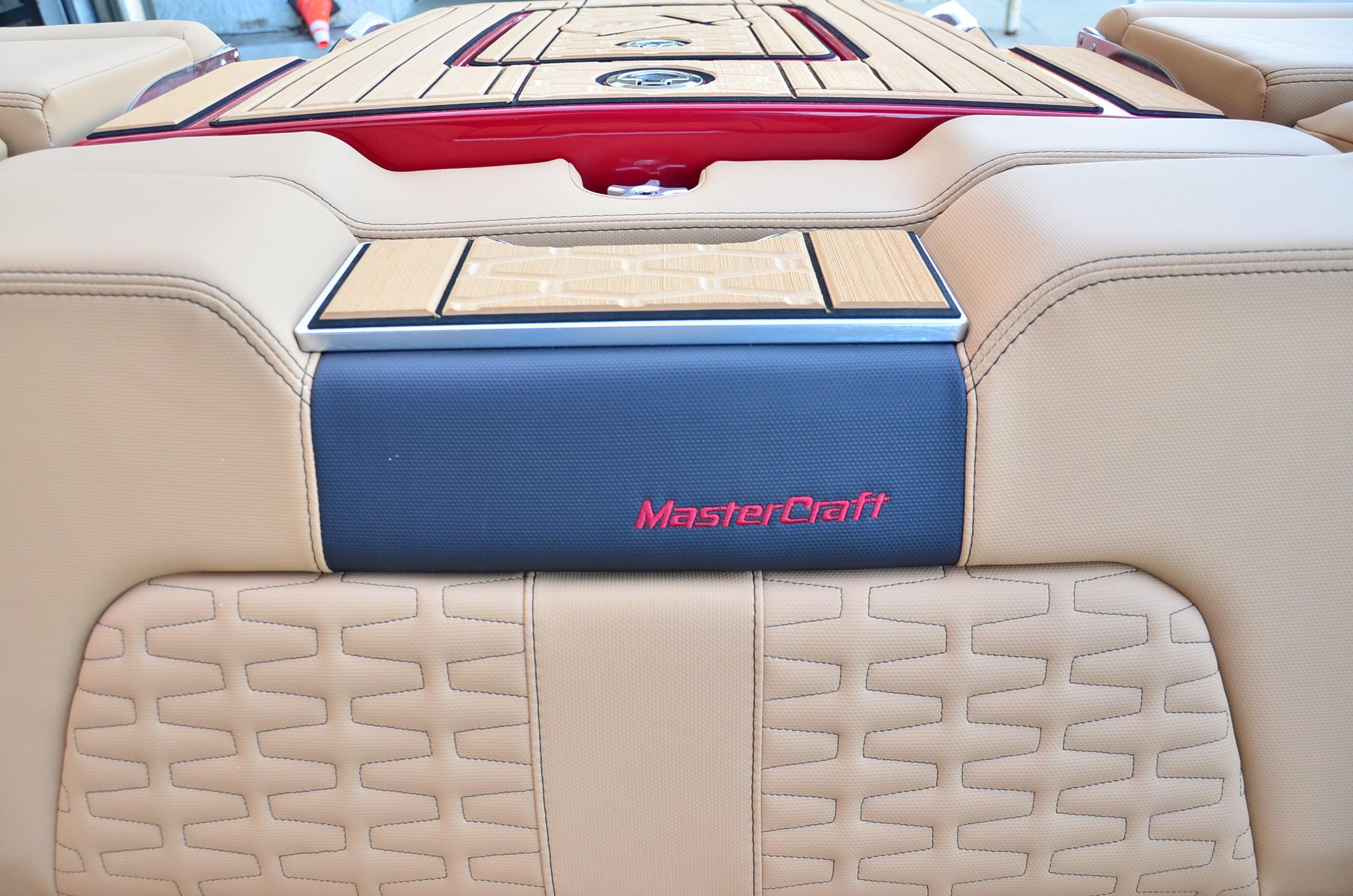 2024 MasterCraft X22 – Classic MasterCraft ProTour Red! 2024 Model Year End Clearance!