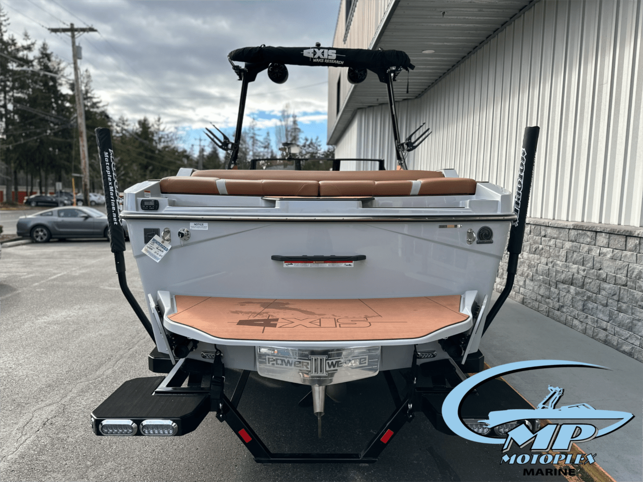 2023 Axis T235