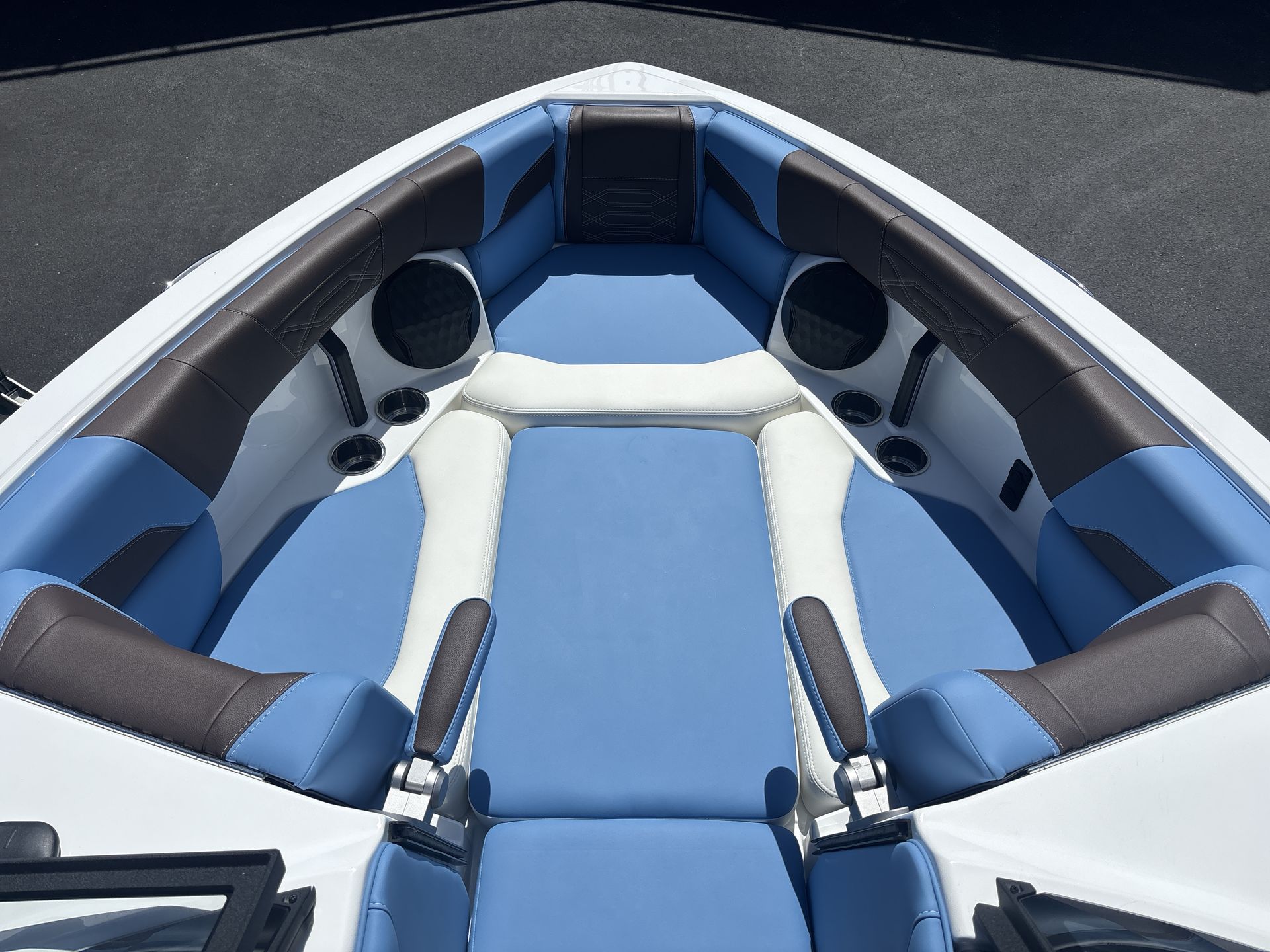 2024 Malibu 25LSV