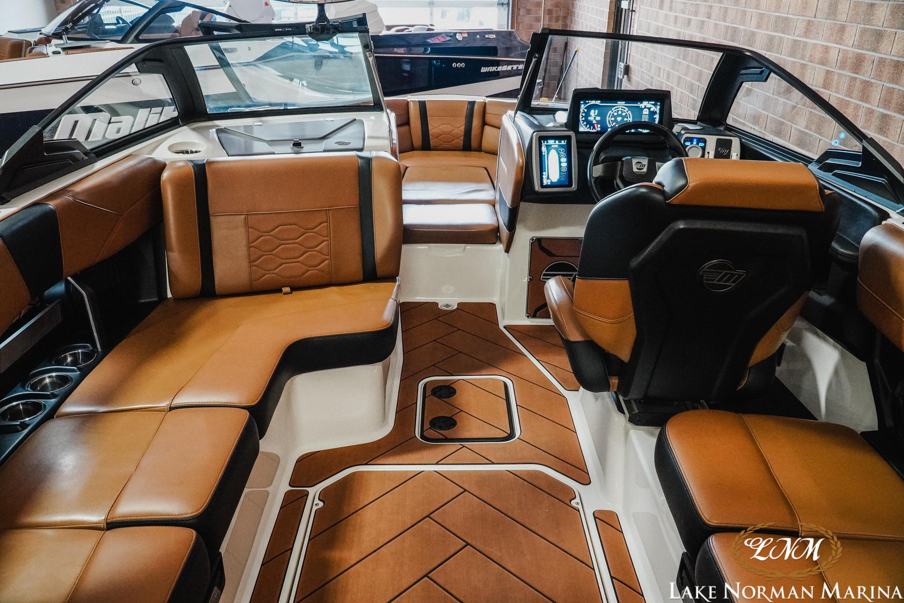 2024 Malibu 23 LSV