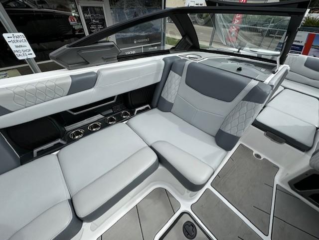 2021 Malibu M240