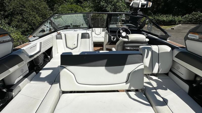 boat.Title