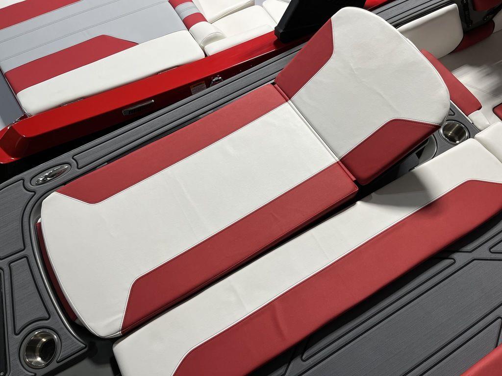 2023 Heyday Wake Boats WT-Surf