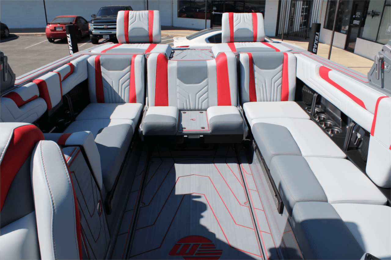 2025 Malibu 25 LSV