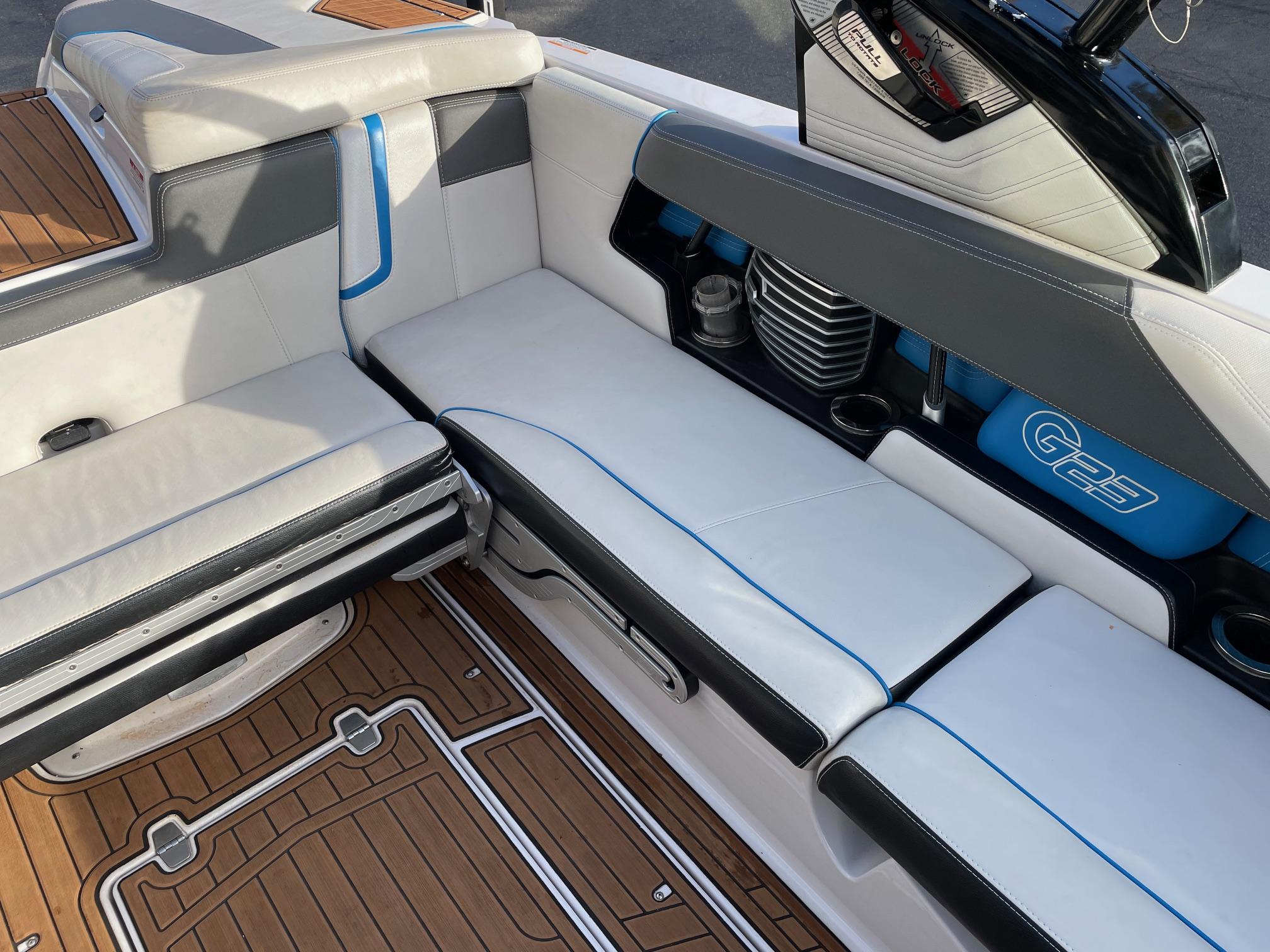 2015 NAUTIQUE G23 W/XR7 550HP SUPERCHARGED POWER PLANT