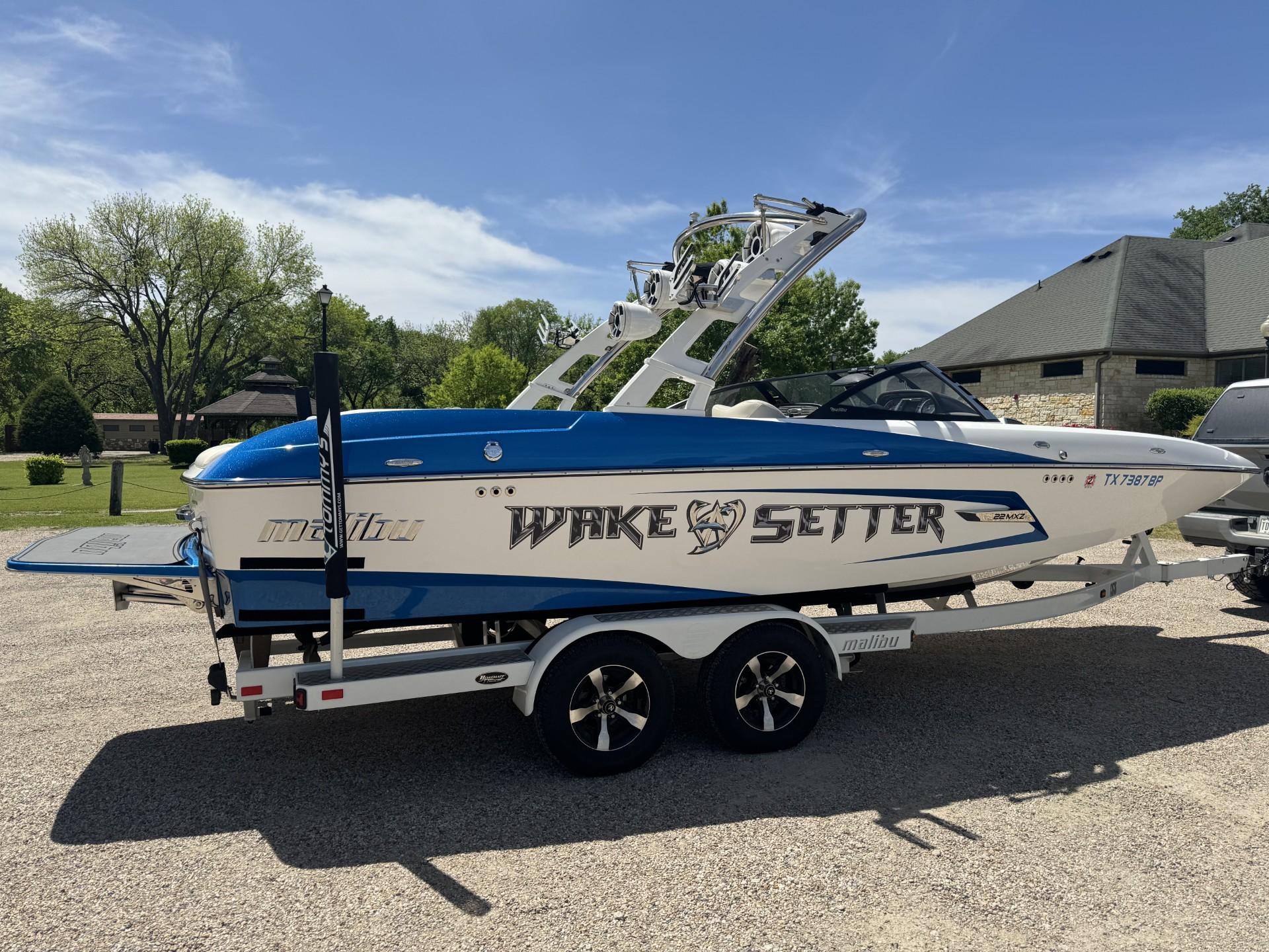 2012 Malibu 22 MXZ