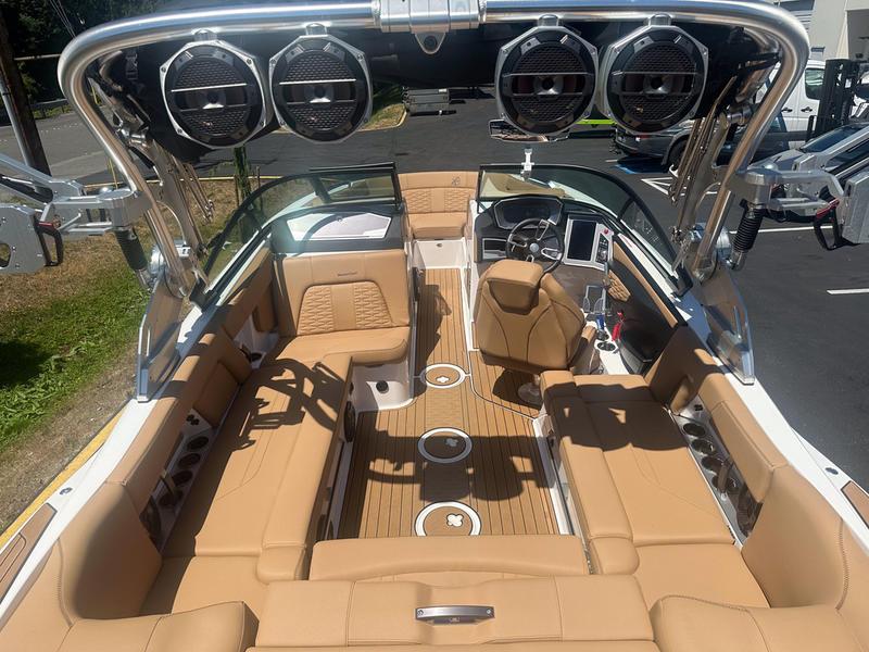 2021 MasterCraft X22