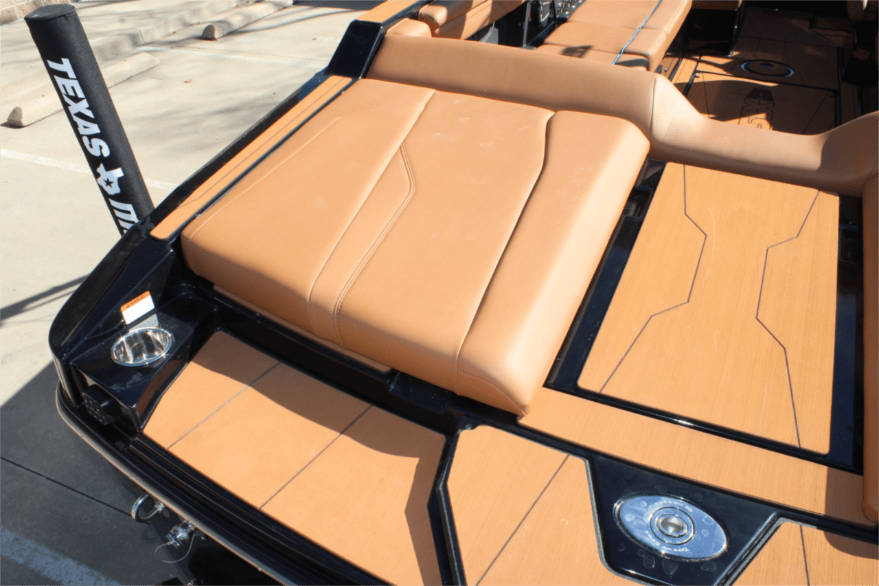 2025 Axis T250