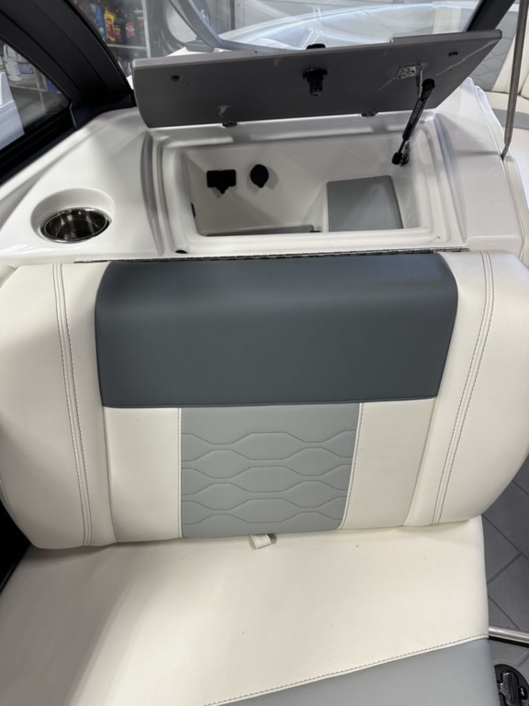2024 Malibu Boats 23 LSV