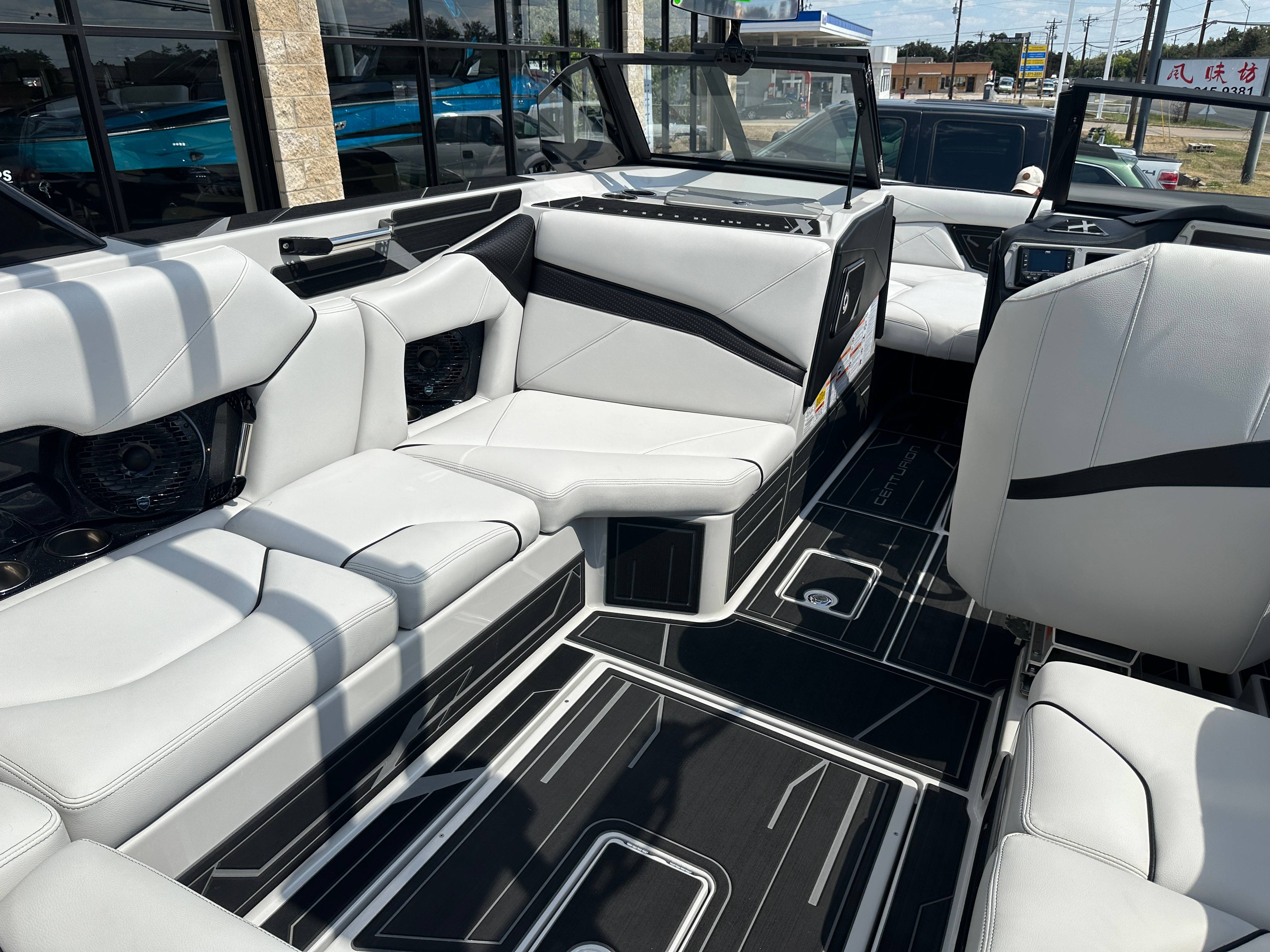 2025 Centurion NV233