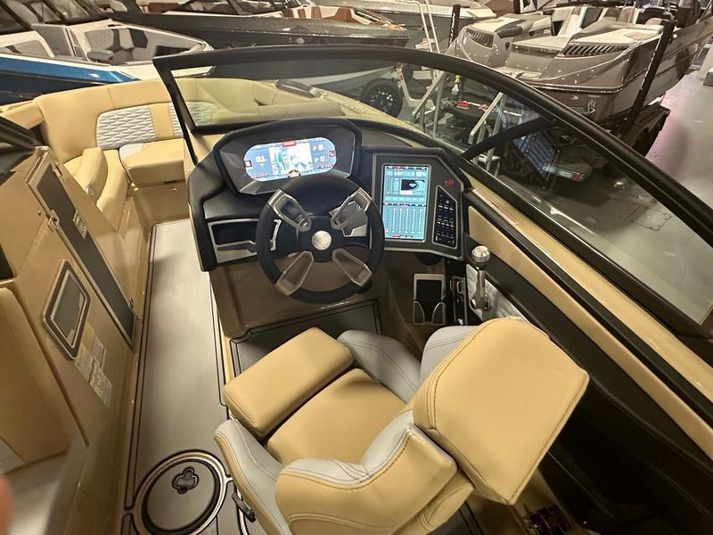 New 2024 MasterCraft X22