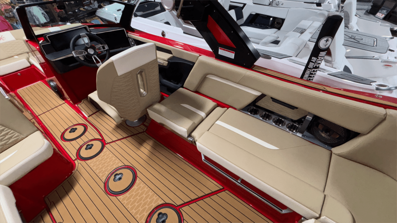 2025 MasterCraft X24