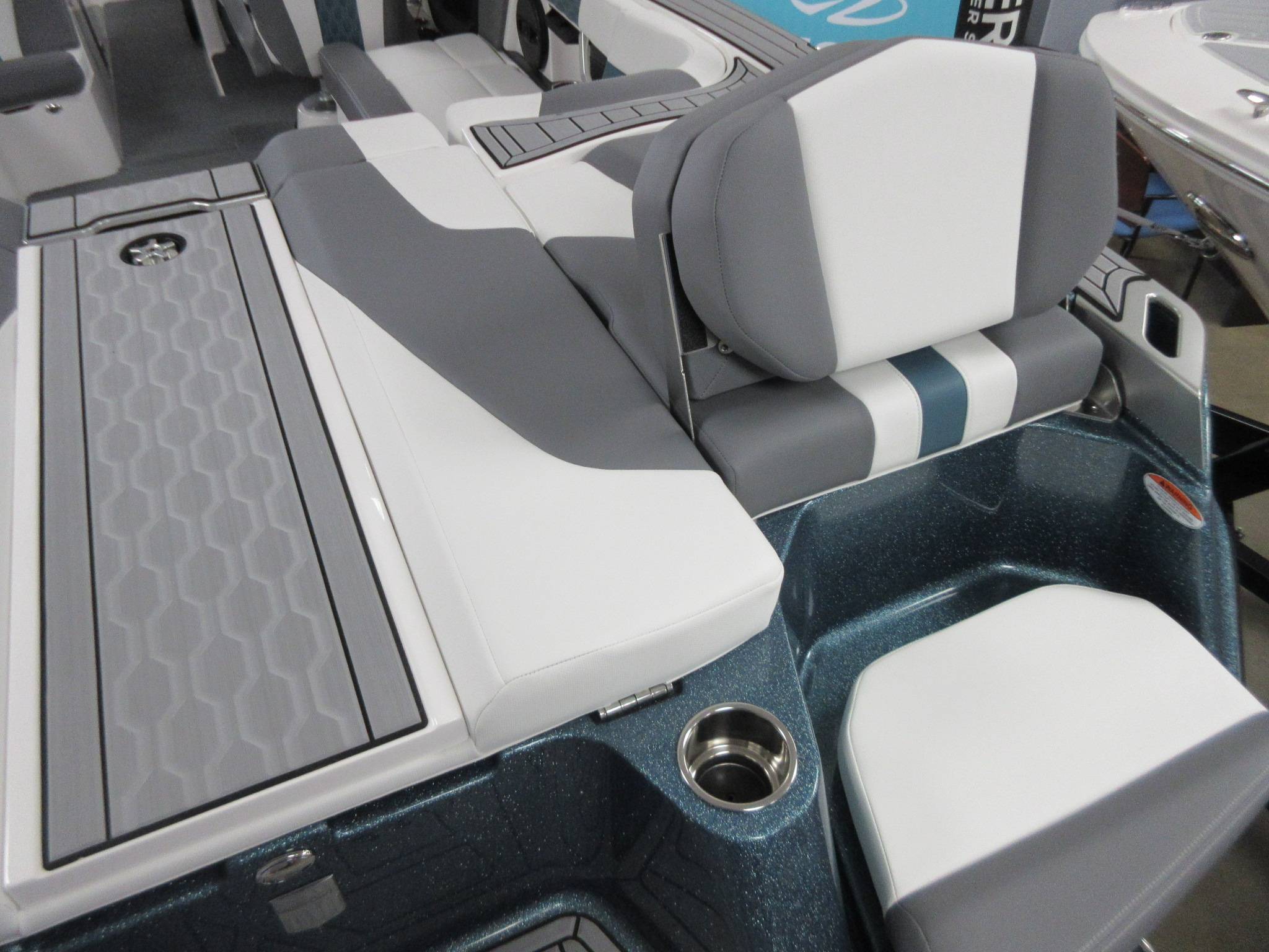 2025 Mastercraft XT23