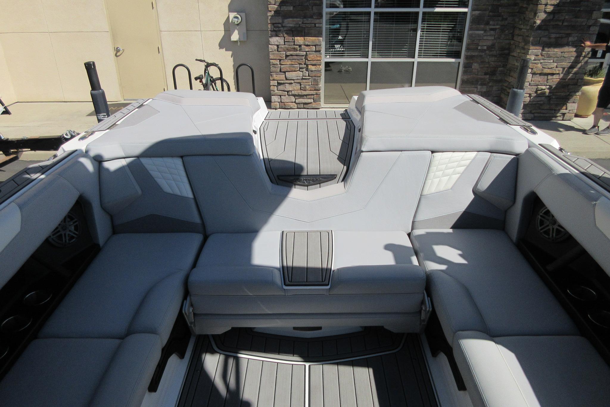 2022 Nautique Super Air S23