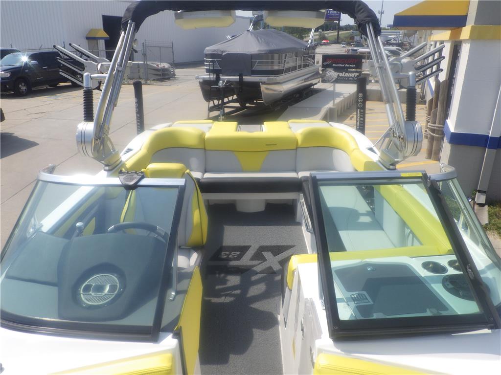 2019 MasterCraft XT23
