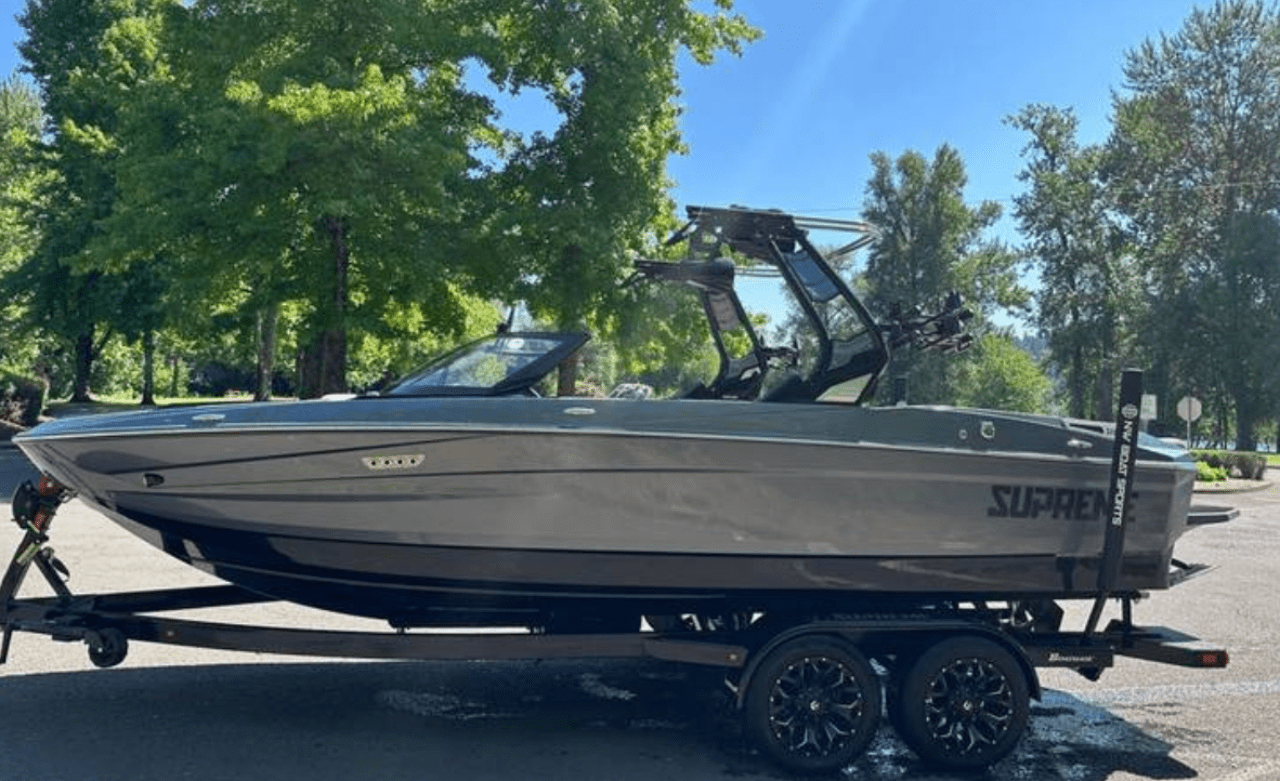 2023 Supreme S220