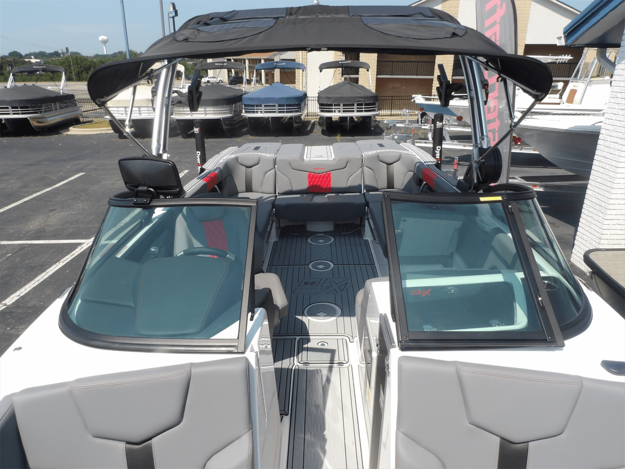 2024 MasterCraft XT25