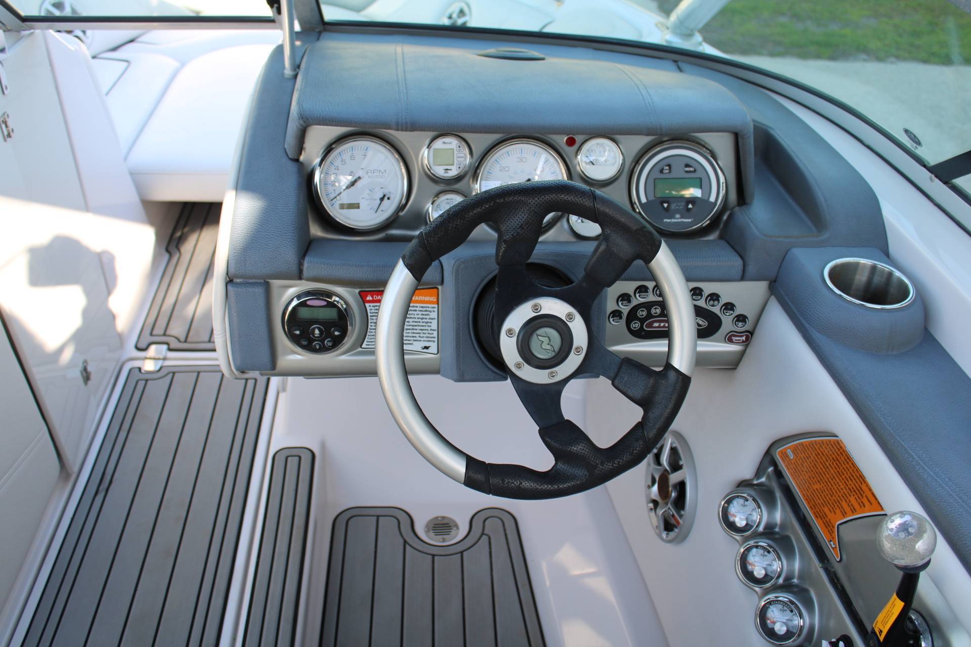 2007 Nautique 236