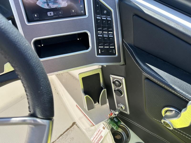 2021 MasterCraft XT21