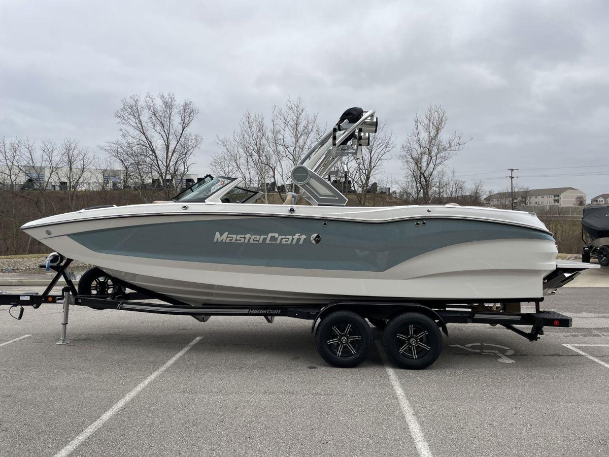 2023 MasterCraft X24