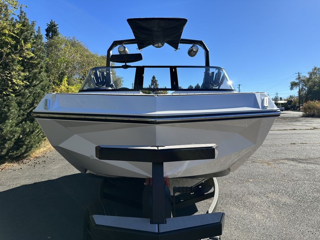2024 Nautique Super Air Nautique G21