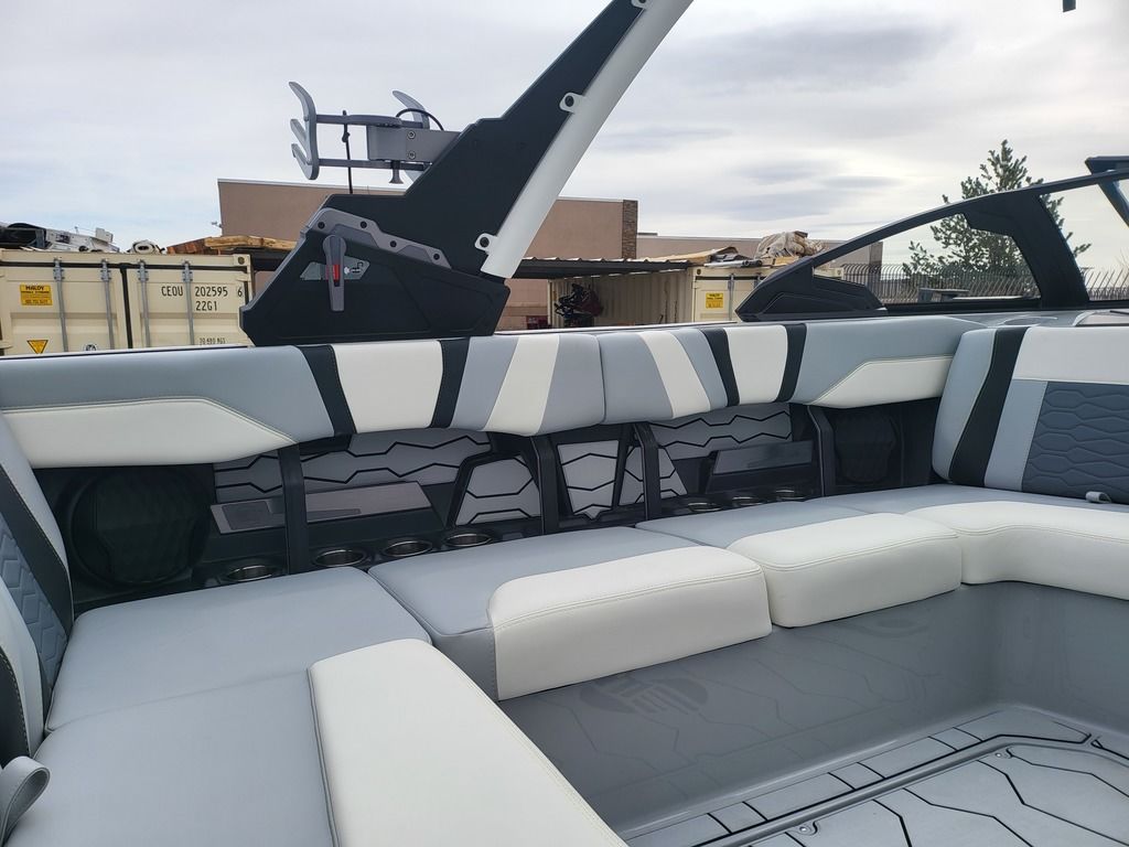 2025 Malibu Boats 22 MXZ