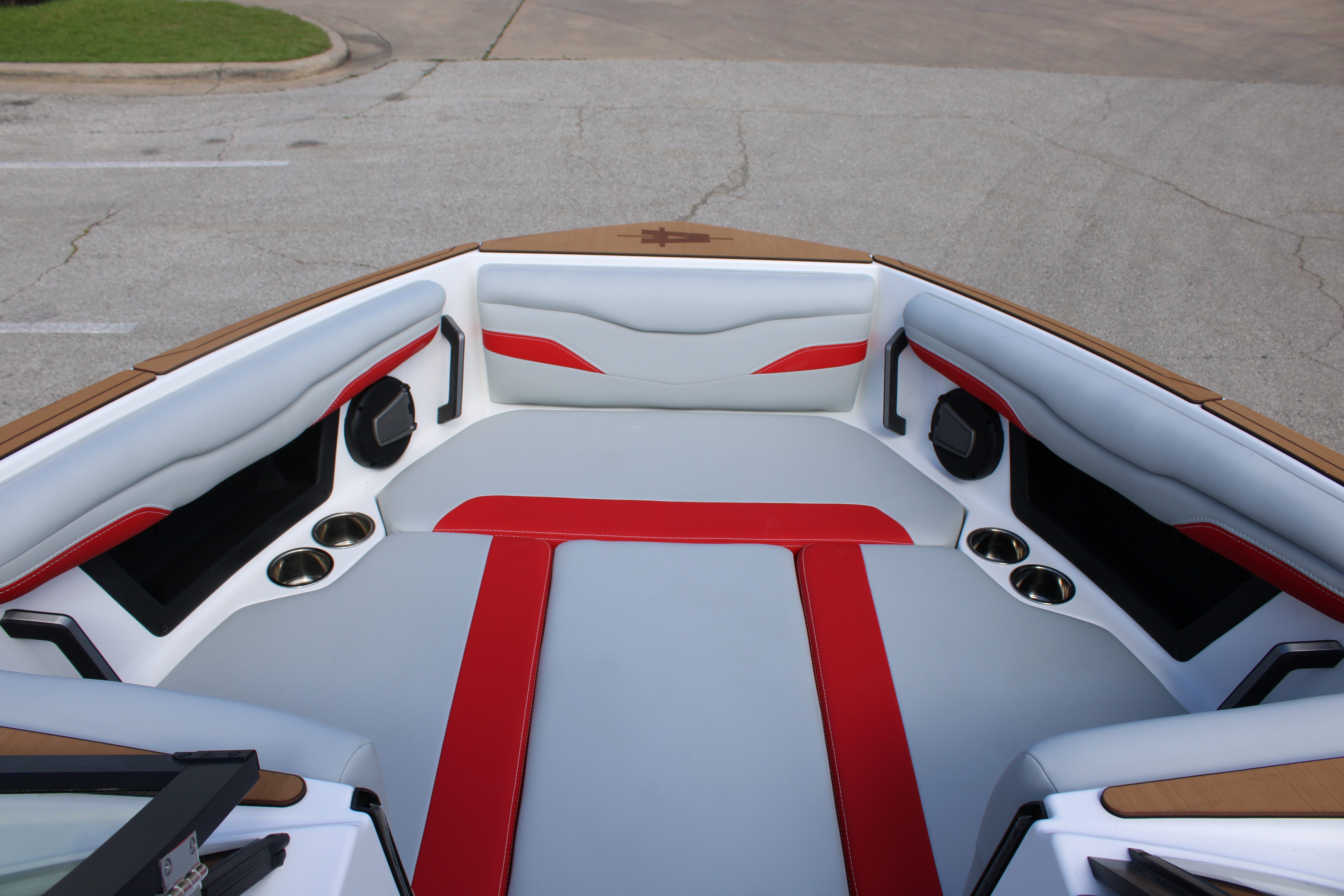 2024 Axis T220
