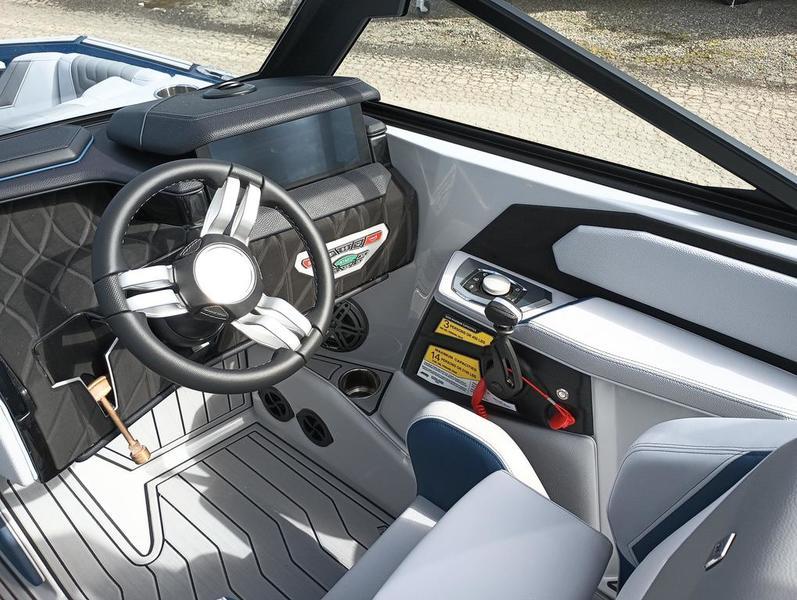New 2024 Nautique S21
