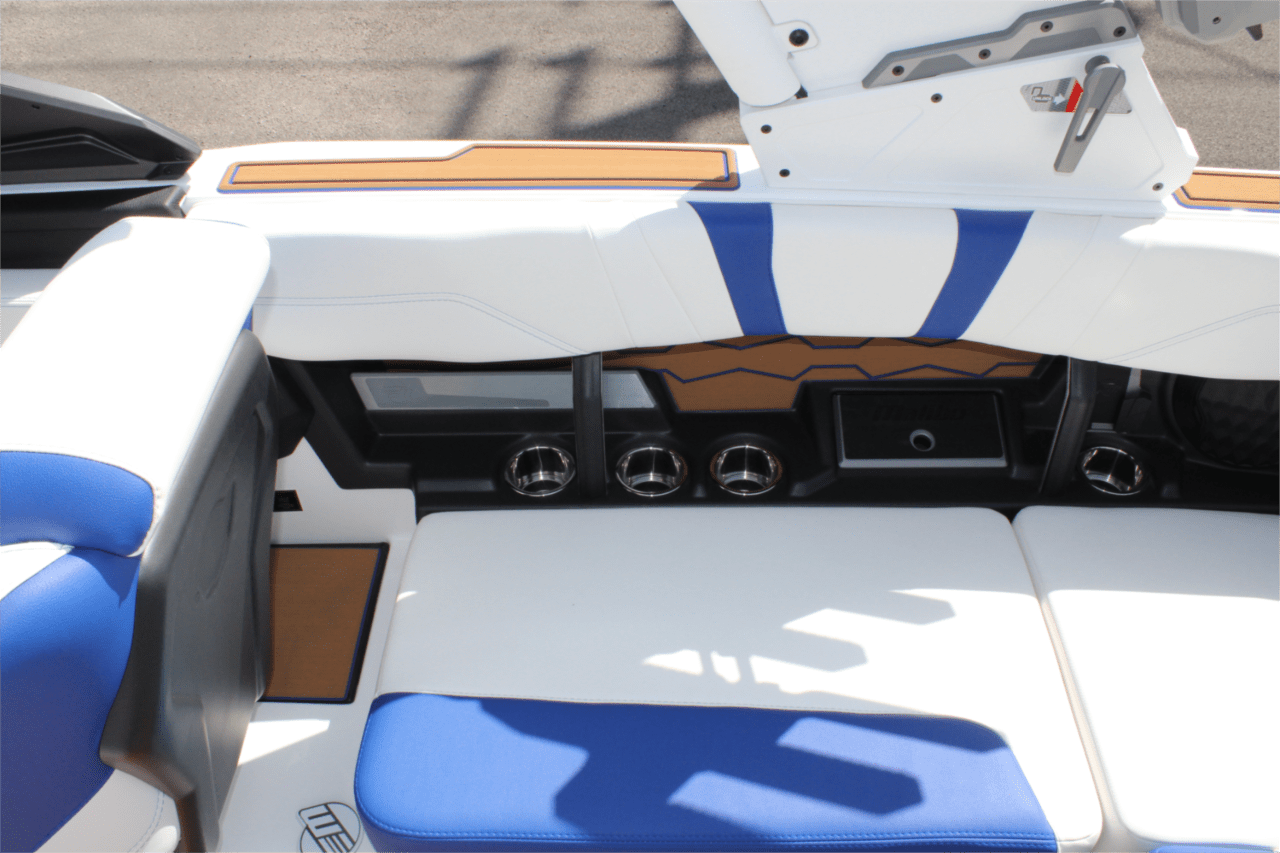 2025 Malibu 22 MXZ