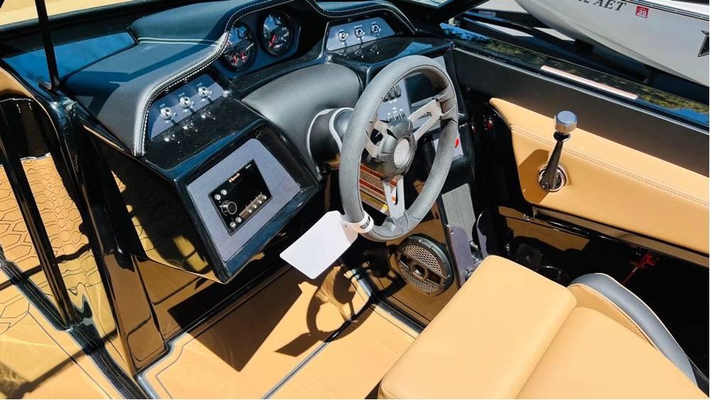 2023 MasterCraft NXT22