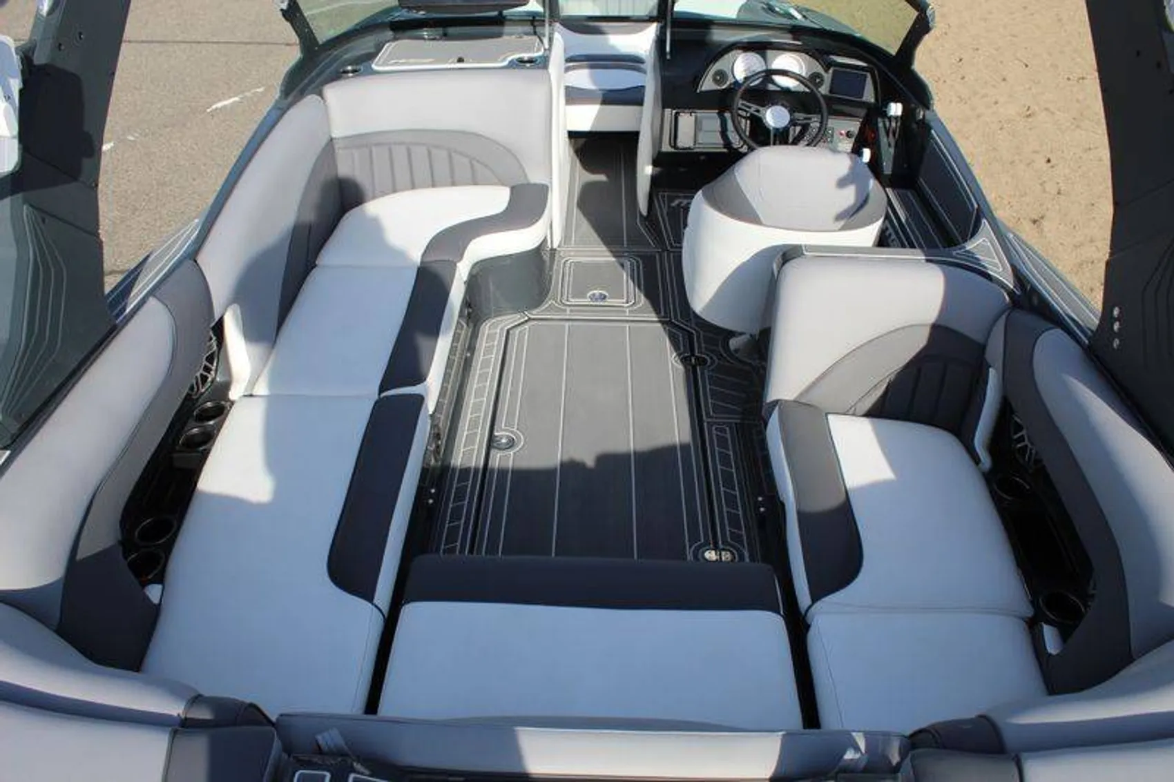 boat.Title